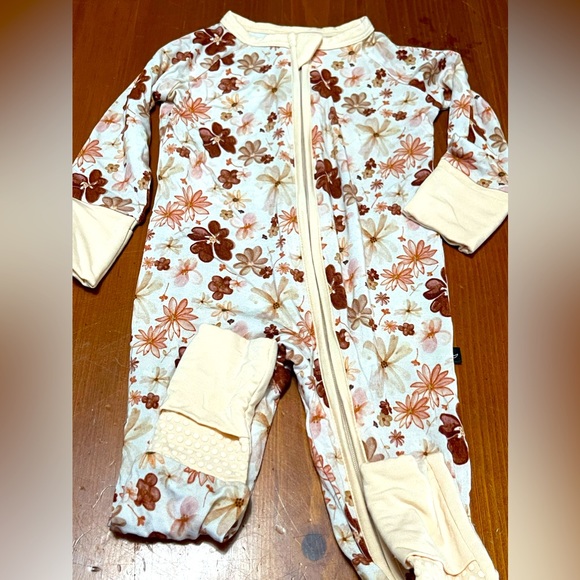 Bamboo sleeper - Picture 1 of 2